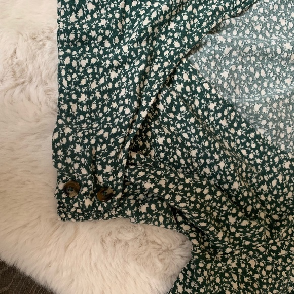 🌸 Floral cropped blouse - Picture 3 of 3